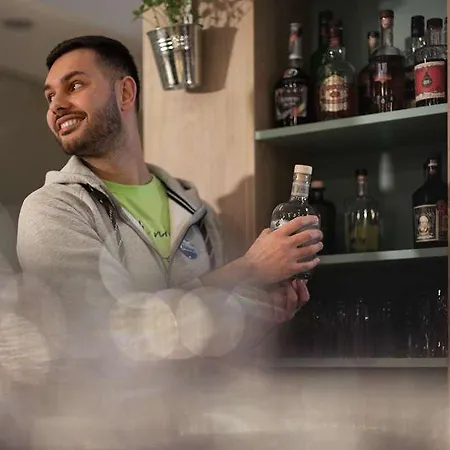 - The Niu, Crusoe Airport By Ihg Hotell Bremen