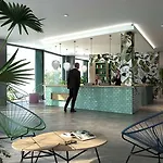 - The Niu, Crusoe Airport By Ihg فندق بريمين