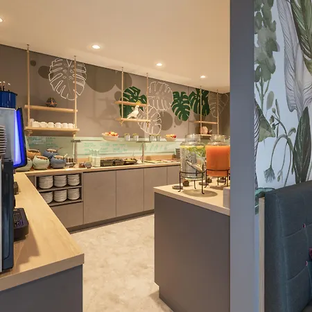 Otel - The Niu, Crusoe Airport By Ihg