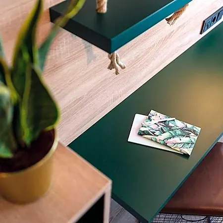 - The Niu, Crusoe Airport By Ihg Hotel Bremen