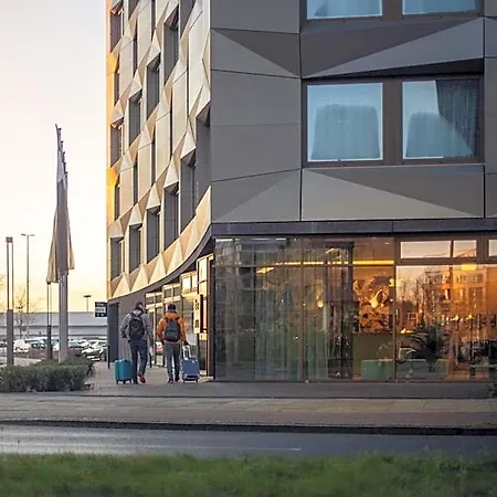 - The Niu, Crusoe Airport By Ihg Hotel Bremen