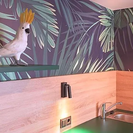 - The Niu, Crusoe Airport By Ihg Hotel 3*