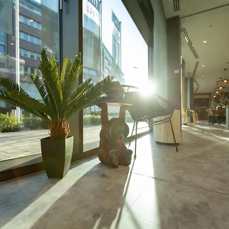 - The Niu, Crusoe Airport By Ihg فندق 3*