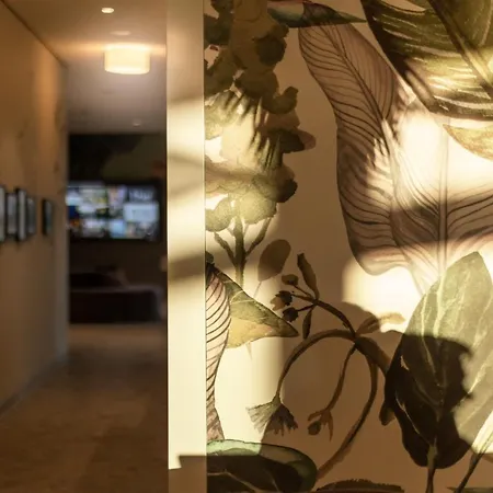 - The Niu, Crusoe Airport By Ihg 3* Bremen