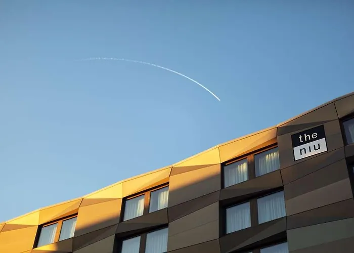 - The Niu, Crusoe Airport By Ihg Ξενοδοχείο 3*