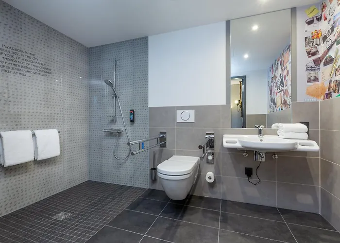 - The Niu, Crusoe Airport By Ihg Βρέμη