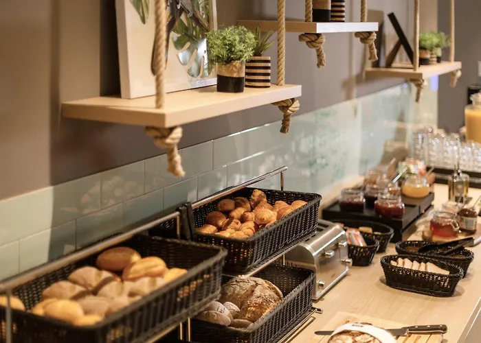 - The Niu, Crusoe Airport By Ihg Ξενοδοχείο 3*