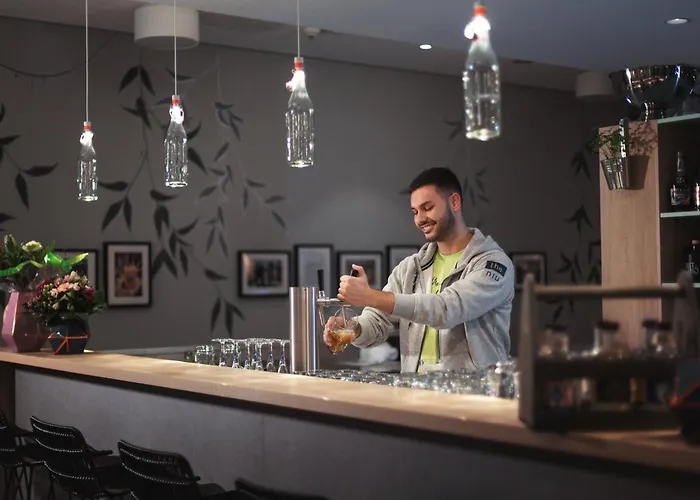 - The Niu, Crusoe Airport By Ihg Hotel Bremen