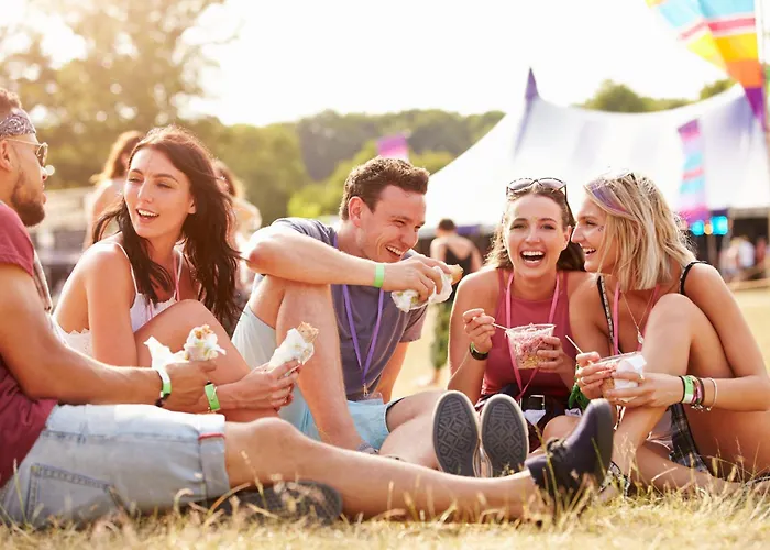 - The Niu, Crusoe Airport By Ihg Hotel 3*