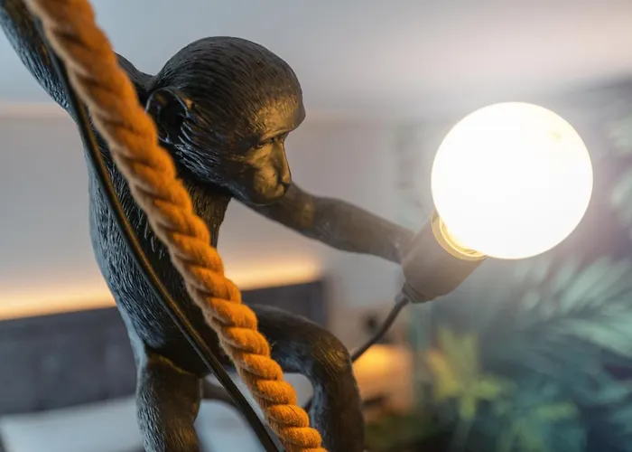 - The Niu, Crusoe Airport By Ihg 不莱梅